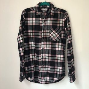 black+white+red plaid flannel ✨